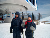 Dzieci pod wyciągiem