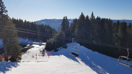 Lavarone. Widok z tarasu. W oddali widać trasy Folgarii (foto: Olek Kaleta) Lavarone. Widok z tarasu. W oddali widać trasy Folgarii (foto: Olek Kaleta)