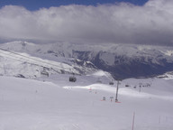 Trasa wyciągu i widok na góry