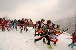 Zawody ski-tourowe z okazji 55-lecia Grupy Bieszczadzkiej GOPR (foto: ruszsie.org)