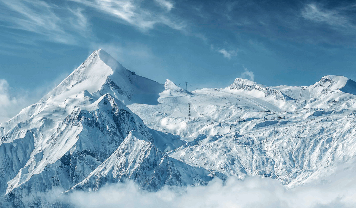 Lodowiec Kitzsteinhorn - widok z doliny (foto: Kitzsteinhorn) Lodowiec Kitzsteinhorn - widok z doliny (foto: Kitzsteinhorn)