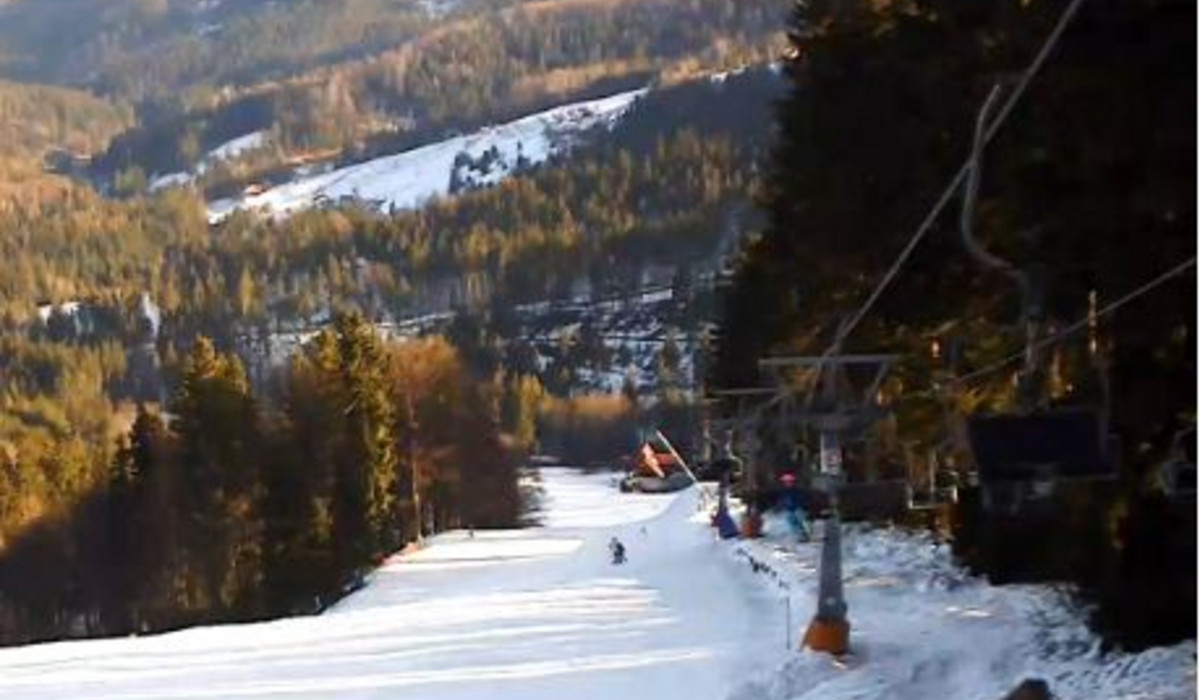 ON Stożek (źródło: webcam 24 12 2013) ON Stożek (źródło: webcam 24 12 2013)