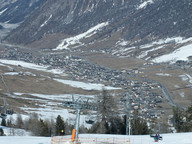 Widok na livignio z pośredniej trasy