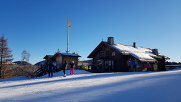 Schronisko na stoku (fot. A. Kaleta) Schronisko na stoku (fot. A. Kaleta)