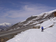 Jedziemy wzdłuż drogi samochodowej