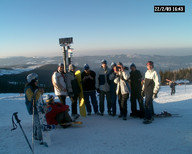 Grupowicze przed schroniskiem