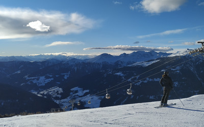Ubezpeczony narciarz na stokach Południowego Tyrolu (foto: P. Burda)