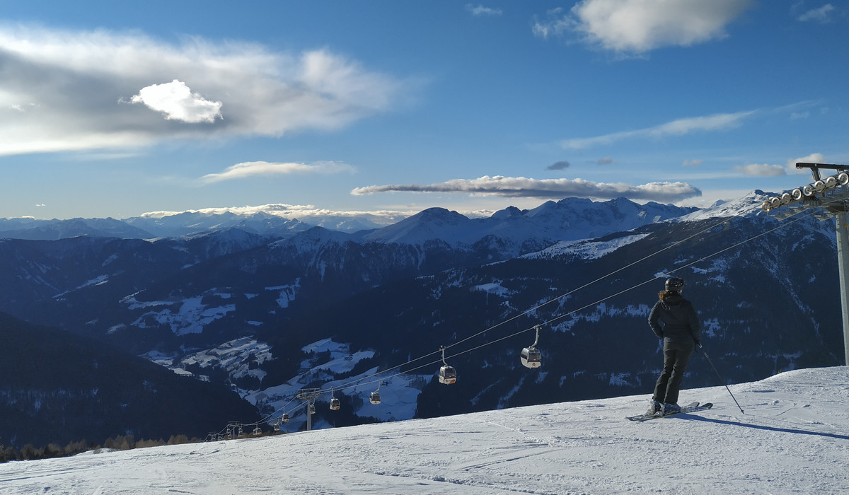 Ubezpeczony narciarz na stokach Południowego Tyrolu (foto: P. Burda)
