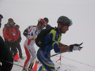 Przypięcie nart i zjazd