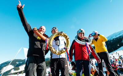 Podium zawodów narciarskich (foto: Jakub Vojtek)