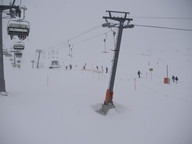 Mglisty dzień na stoku