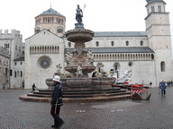 Plac Duomo - fontanna Neptuna