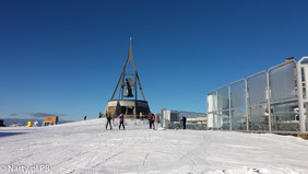 Słynny dzwon na Kronplatz, bija punktualnie w południe (foto: Narty.pl PB)