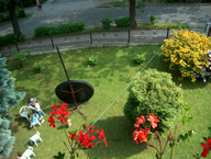 Ogród przed Pensjonatem Janina