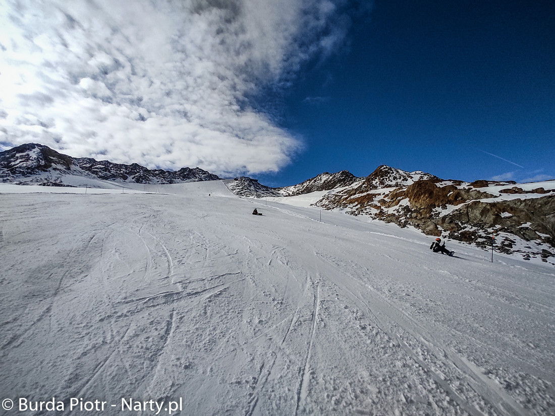Narty na lodowcu (fot. P. Burda) Narty na lodowcu (fot. P. Burda)