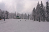 Rzyki - Czarny Gron -  widok z dołu na stok