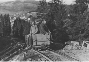 Robotnicy na górze Parkowej w 1937r.