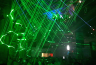 Pokaz laserowy w trakcie WINTER MUSIC OPENING w klubie Happy End 1