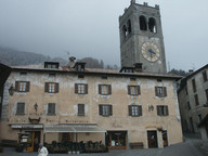 Baszta i kamienica na rynku w Bormio