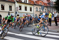 Tour de Pologne. Etap IV- ul. Poniatowskiego peleton 2