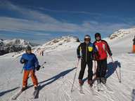 Narty na Alpe Lusia - narciarze
