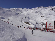 Narciarze na stoku 1