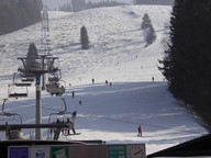 WIDOK NA WYCIĄG KRZESEŁKOWY.