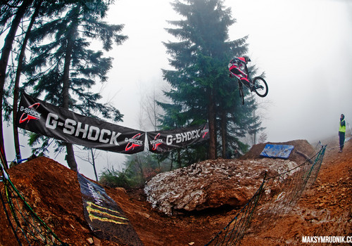 Downhill Contest 2013- Stożek-Wisła - skok nad skałą