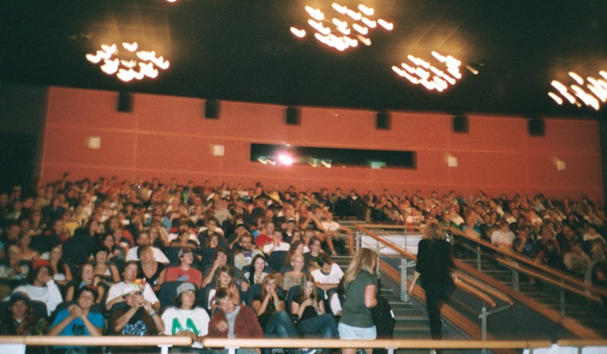 Pełna sala (foto: modest south )