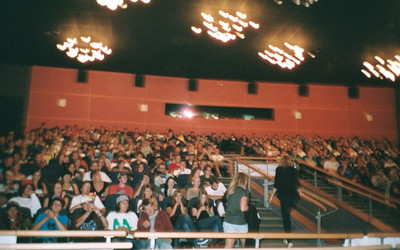 Pełna sala (foto: modest south )