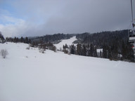 Widok z krzesełka na niebieska trasę (dolina Bachlwdowa)