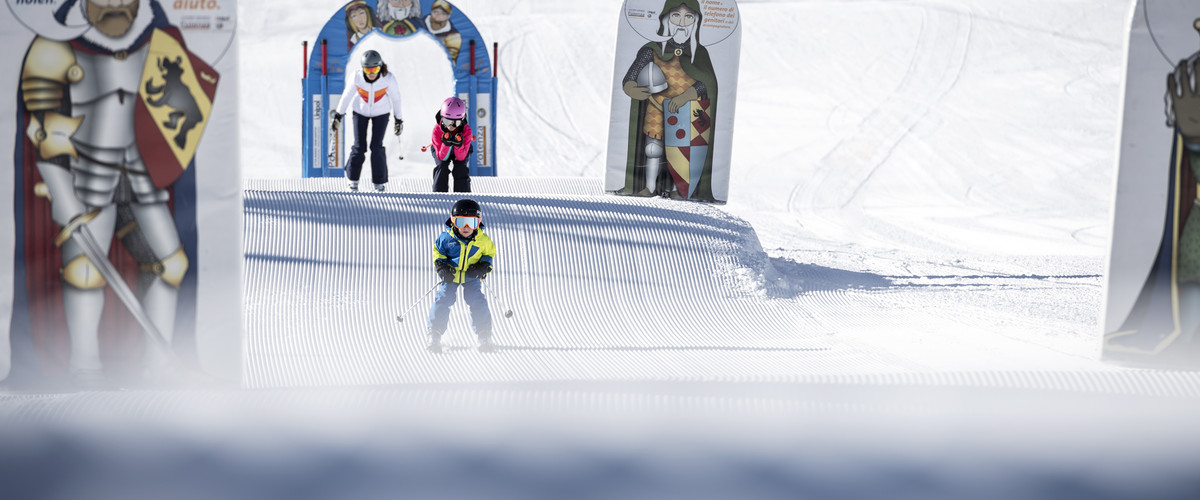 Dzieci na nartach w Południowym Tyrolu (IDM Südtirol fot. Alex Filz 2)