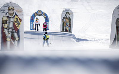 Dzieci na nartach w Południowym Tyrolu (IDM Südtirol fot. Alex Filz 2)