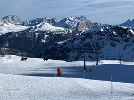 W drodze na lodowiec Marmolada - Sellaronda (fot. P. Tomczyk) W drodze na lodowiec Marmolada - Sellaronda (fot. P. Tomczyk)