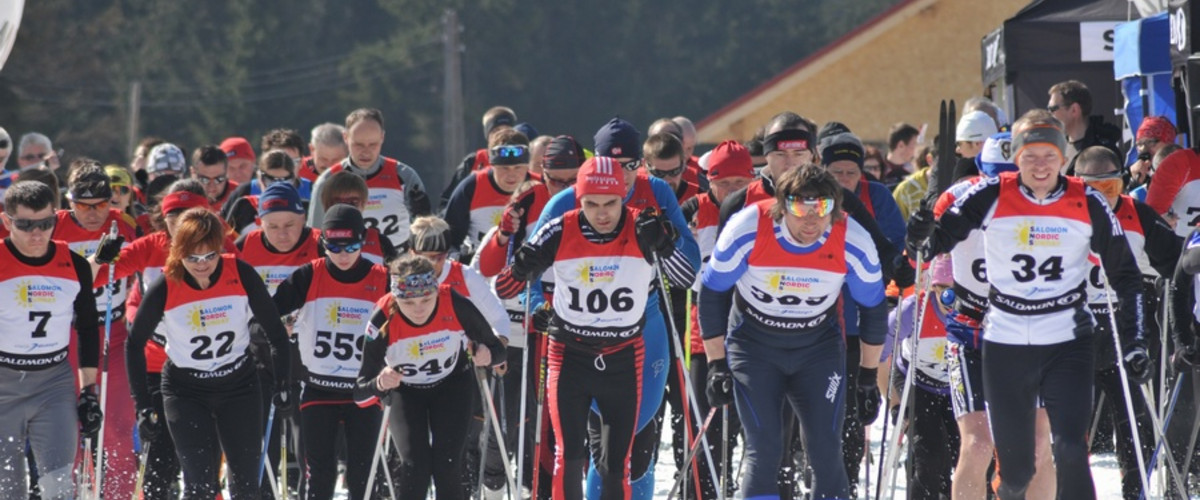 Czas startować. Pierwszy bieg w tegorocznym Salomon Nordic Sunday już w niedzielę 16 grudnia. Początek o godz. 11.00 na Polanie Jakuszyckiej. (foto: Stacja Jakuszyce)