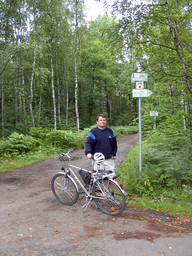 Oznakowanie tras nie pozwala zgubić się w lesie.
