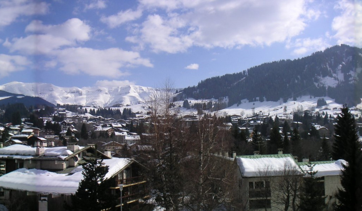 Panorama miasta Megève, źródło: Wikipedia.org, Autor: Boly, Luty 2006
