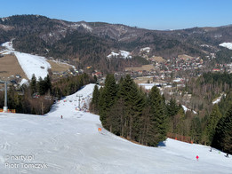 Ośrodek narciarski Cieńków-widok na trasę (fot. P. Tomczyk)