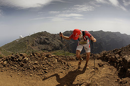 Transvulcania 2012- z pomocą kijków
