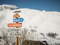 Doskonałe oznaczenie w Les 2 Alpes (foto: PB Narty.pl)