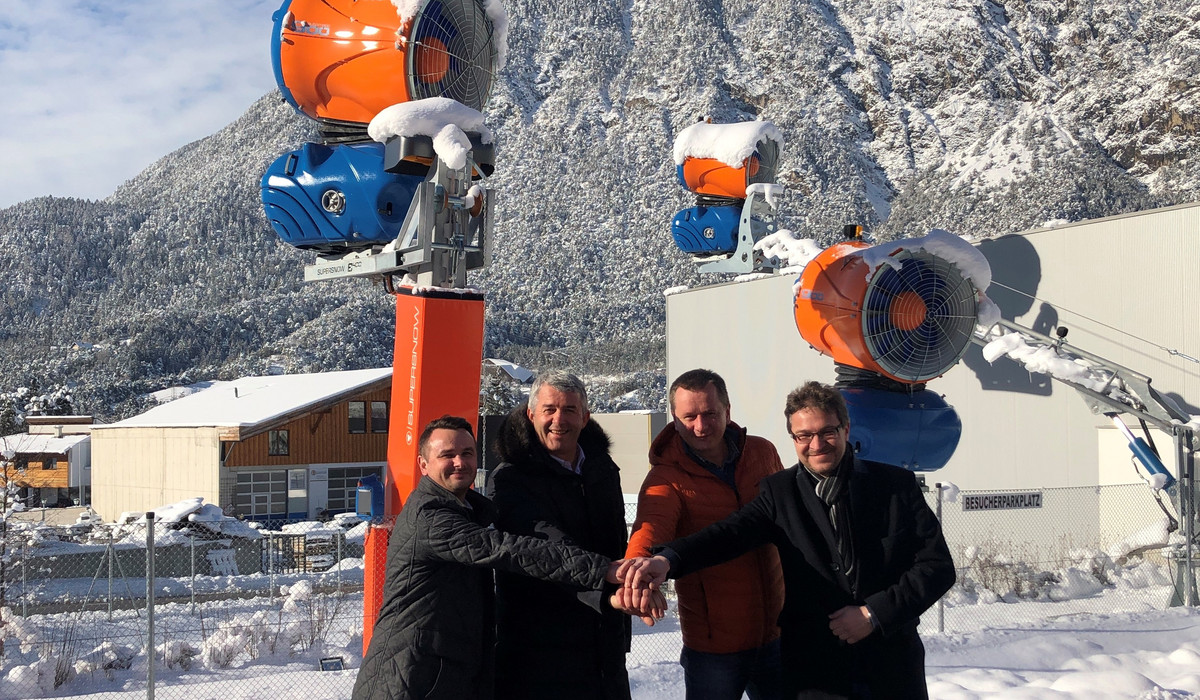 Na zdjęciu: Damian Piotr Dziubasik - Prezes Zarządu SUPERSNOW S.A., Oskar Schenk, Rafał Topolski, Jacek Dulba (od lewej)