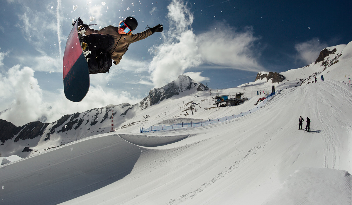 Halfpipe na lodowcu Kitzsteinhorn (fot. mat. prasowe)