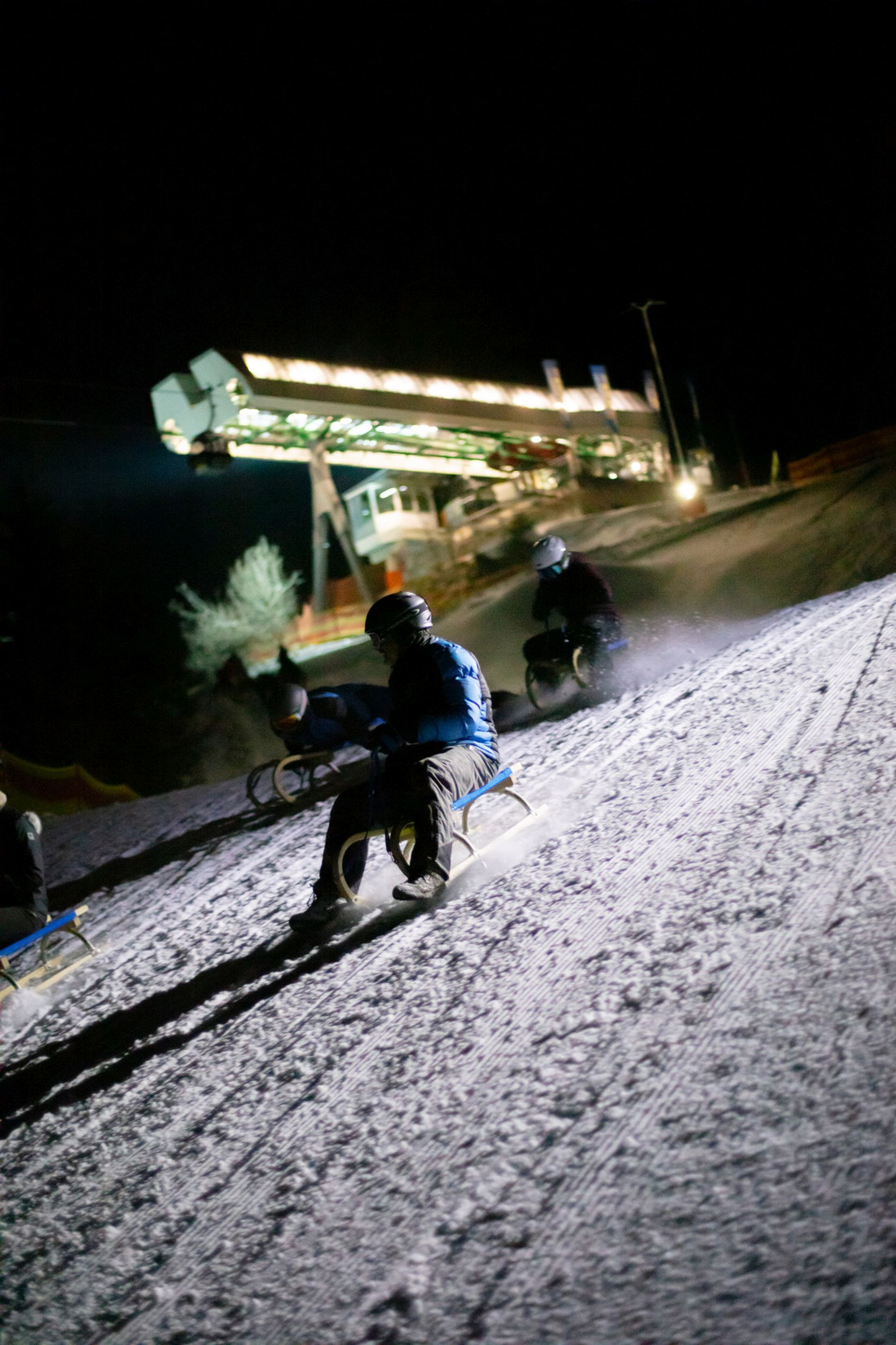 Schlick 2000 nocne sanki / phaseFoto