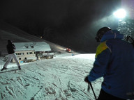 Nocne narty w Południowym Tyrolu- widok na trasy 2