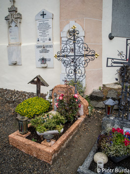 Nagrobek na cmentarzu w Val Senales (foto: PB Narty.pl)