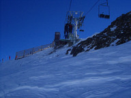 Górna stacja przy najbardziej stromym odcinku na lodowcu