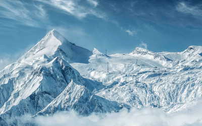 Lodowiec Kitsteinhorn widziany z doliny (foto: Kitzsteinhorn)