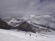 WYCIĄG KASERER 1 PO PRAWEJ I KASERER 2 PO LEWEJ STRONIE, POMIĘDZY NIMI TRASA CZERWONA NR 11.