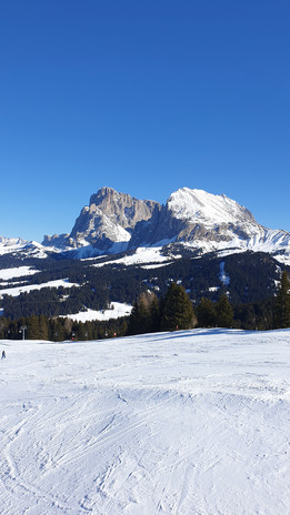 Seiser Alm - Alpe di Siusi w lutym 2022 roku (fot. Tomek Knyć)