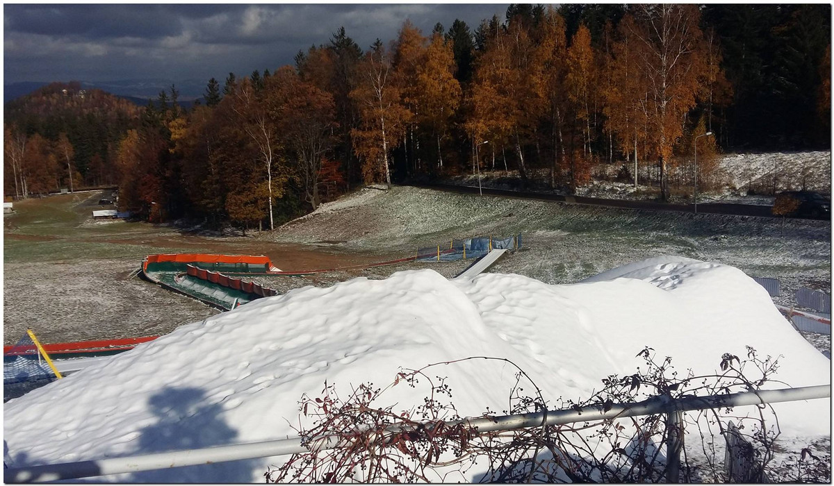 KARPACZ - Stok Relaks 2016 11 03 (foto: FB Wypożyczalnia Sprzętu Sportowego SKIMR - Stok " Kolorowa ") KARPACZ - Stok Relaks 2016 11 03 (foto: FB Wypożyczalnia Sprzętu Sportowego SKIMR - Stok " Kolorowa ")